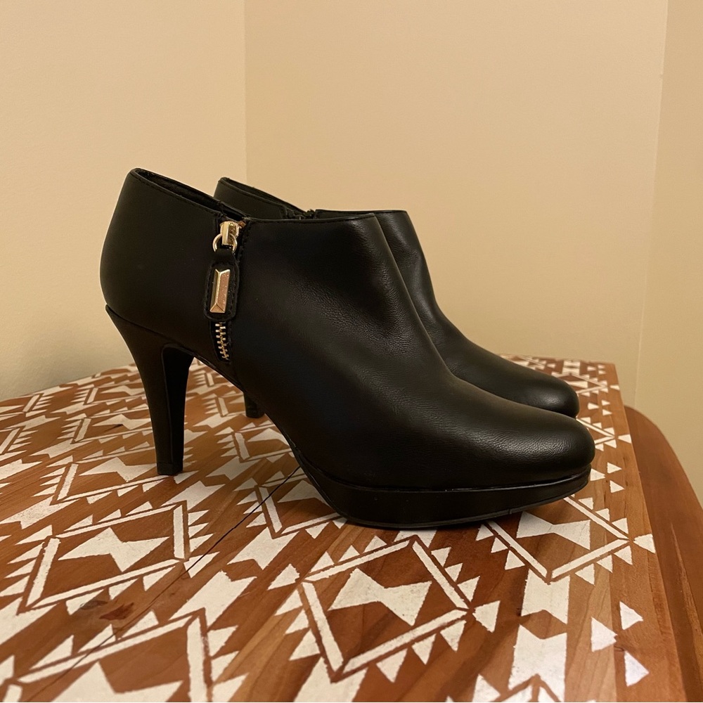 Liz Claiborne Black Ankle Boots